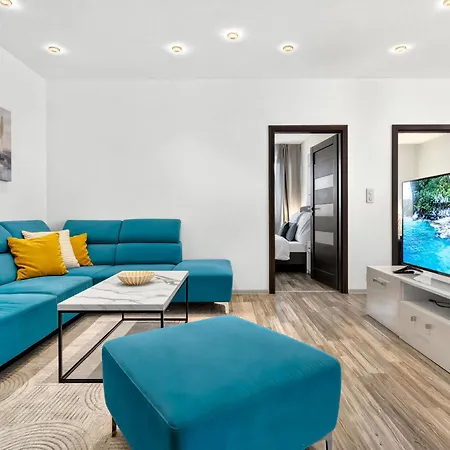 Apartman Spacious Family For 6 - Garage & Balcony Pozsony