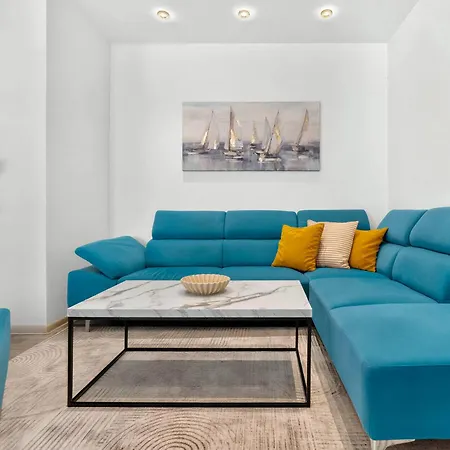 Spacious Family For 6 - Garage & Balcony Apartman *