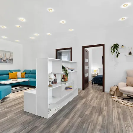 Spacious Family For 6 - Garage & Balcony Pozsony