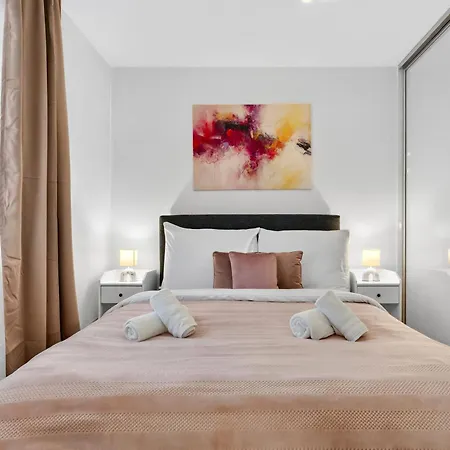Apartman Spacious Family For 6 - Garage & Balcony