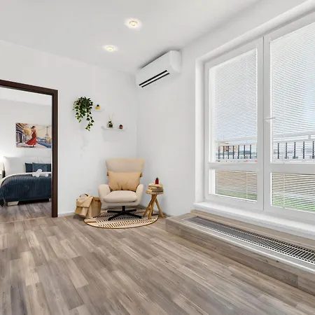 Apartman Spacious Family For 6 - Garage & Balcony *