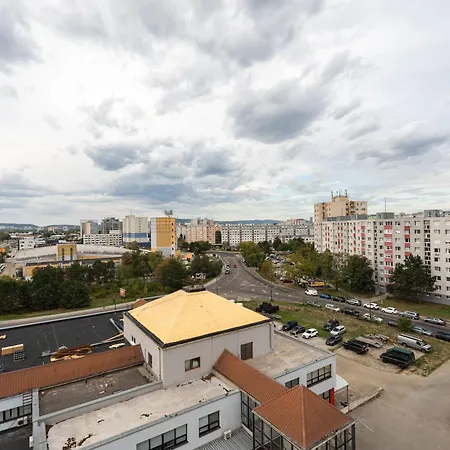 Apartman Spacious Family For 6 - Garage & Balcony Pozsony